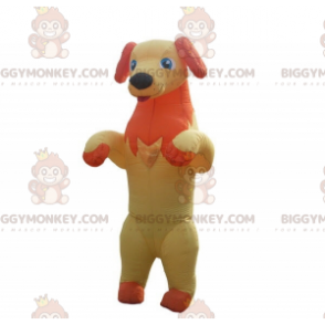 Perro amarillo y naranja sacando la lengua BIGGYMONKEY™ Mascot