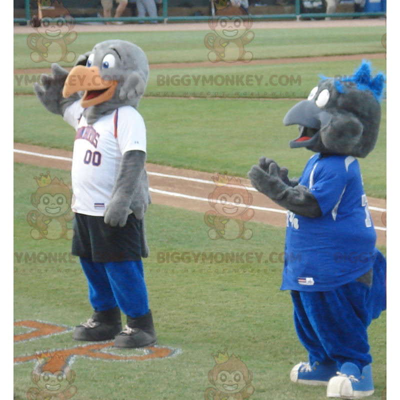 2 BIGGYMONKEY™s Grey Bird Eagles-maskot i sportsklær - Fuglemaskot - BIGGYMONKEY_0858 - BiggyMonkey.com