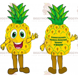 Very smiling giant yellow and green pineapple BIGGYMONKEY™