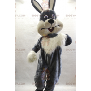 Bonito disfraz de mascota de conejo blanco y gris peludo
