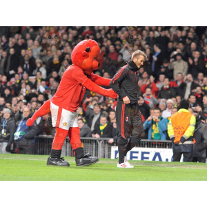 Red Bear BIGGYMONKEY™ Mascot Costume In Sportswear -