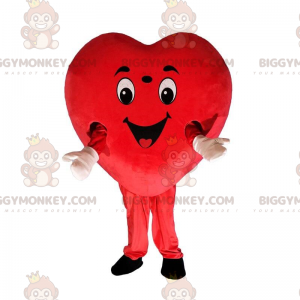 Jättiläinen punainen sydänasu, sydämenmuotoinen puku -