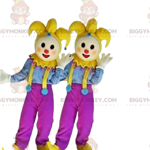 disfraces de acróbatas, bufones de reyes muy coloridos -