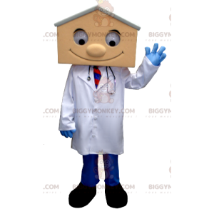 BIGGYMONKEY™-maskottipukulääkäri laboratoriotakissa talonpäällä
