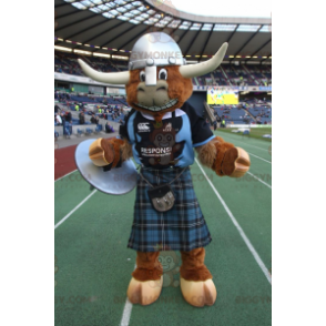 BIGGYMONKEY™ Brown Bull Cow maskotkostyme med kilt og hodeplagg - Kumaskot - BIGGYMONKEY_01588 - BiggyMonkey.com