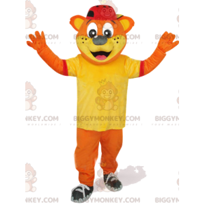 Στολή μασκότ Orange Bear BIGGYMONKEY™ με κίτρινο μπλουζάκι και κόκκινο καπέλο - Μασκότ αρκούδας - BiggyMonkey.com