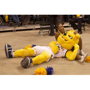 BIGGYMONKEY™ Mascot Costume Yellow Bulldog Dog In Sportswear -