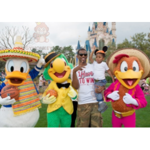 3 BIGGYMONKEY™s Disney Donald Duck mascot and 2 colorful birds - Bird mascot - BIGGYMONKEY_02190 - BiggyMonkey.com