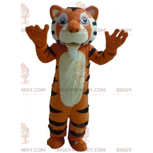 Velmi úspěšný kostým obřího oranžově bílého a černého tygra