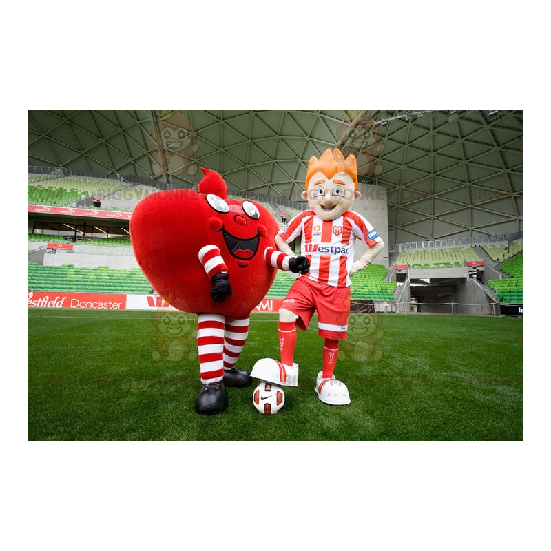 2 La mascotte di BIGGYMONKEY™ un gigantesco cuore rosso e un 2 La mascotte di BIGGYMONKEY™ un gigantesco cuore rosso e un