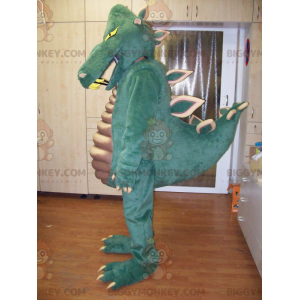 Velmi působivý a úspěšný kostým maskota zeleného dinosaura