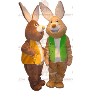 2 BIGGYMONKEY™s maskot av brune og hvite kaniner med fargede vester - Kanin maskot - BIGGYMONKEY_06183 - BiggyMonkey.com