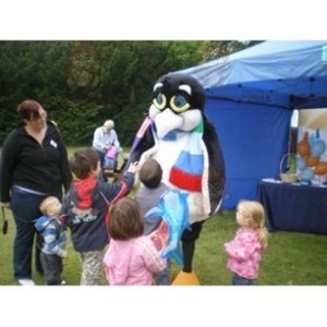 BiggyMonkey mascot: Penguin mascot black and white penguin. Discover @biggymonkey_mascots #mascots - Link : https://bit.ly/3linbWk - BIGGYMONKEY_0625 #white #mascots #mascot #event #costume #biggymonkey #marketing #customized #and #black #costume #pengu... https://www.biggymonkey.com/en/fish-mascots/625-penguin-mascot-black-and-white-penguin.html